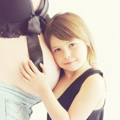 ¿Hermanitos en casa? Prepáralos para la llegada del bebé