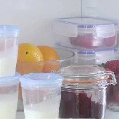 Contenedores de leche materna